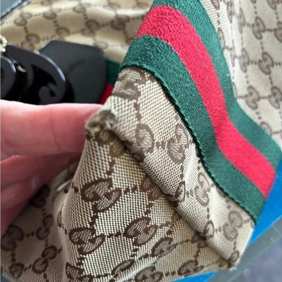 Authentic GG web tote- perfect for  holiday fun! Gucci charms include: G,❤️ & g - Picture 11 of 17